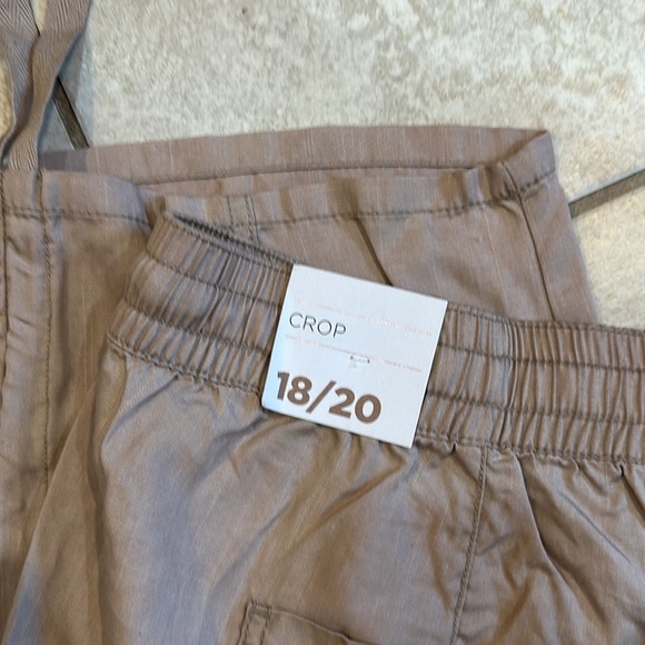 NWT! Lane Bryant Tan Lyocell Cargo Crop Pants 18/20 - Picture 10 of 10